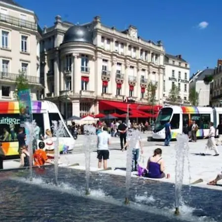 Le Khalo - Chateau D'angers - La Bonne Marienne Анже
